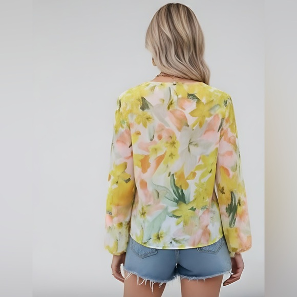 Gold Shimmer Floral Chiffon Blouse - Picture 4 of 9